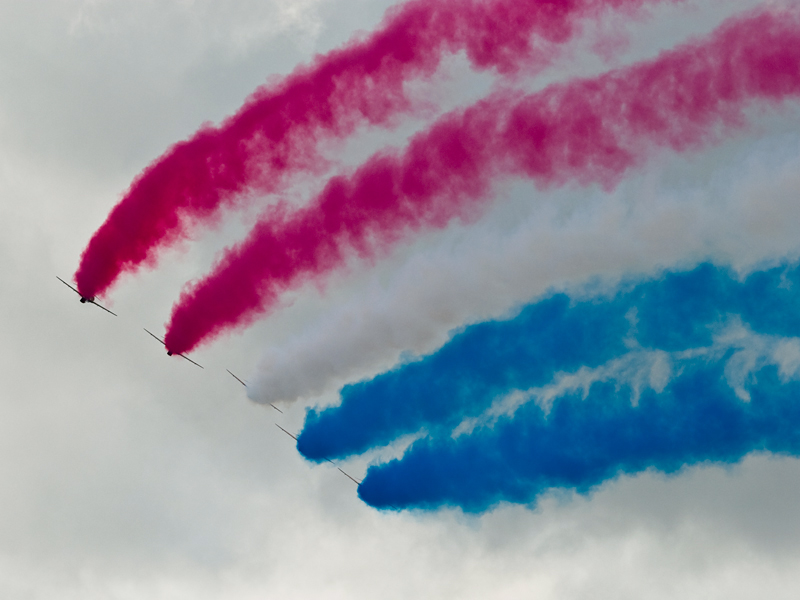 215_Fairford RIAT_Red Arrows na British Aerospace Hawk T1.jpg